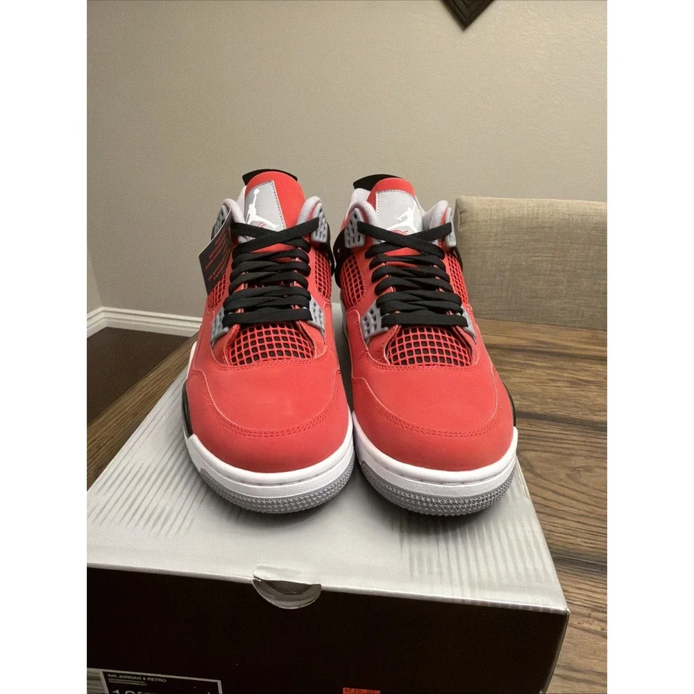 Toro Bravo 4s 2026  AIR JORDAN FQ3138 600. Men's 10.5
